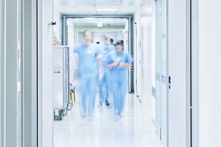 © upixa - stock.adobe.com Foto: Krankenhausgang