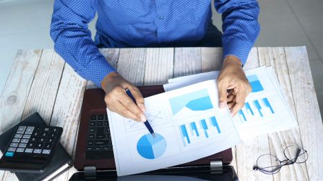 Foto: Was ändert sich 2025 bei der Kleinunternehmerbesteuerung? Foto: Was ändert sich 2025 bei der Kleinunternehmerbesteuerung?